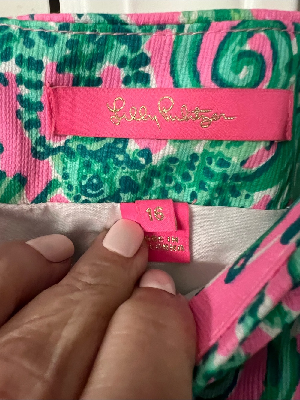 Lilly Pulitzer Hot Pink Mini Skirt with Green Palm Print and White Eyelet Trim - Picture 5 of 5